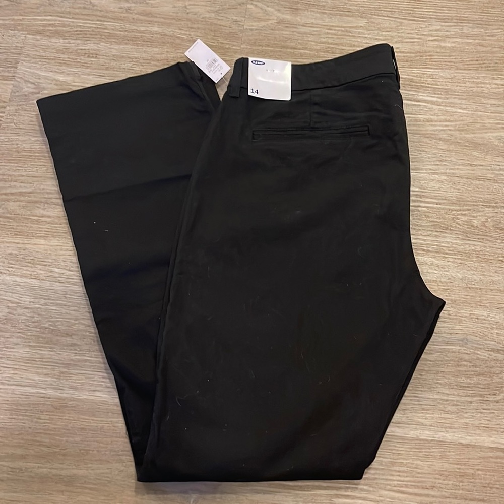 🖤 NWT Old Navy black straight leg chino pants